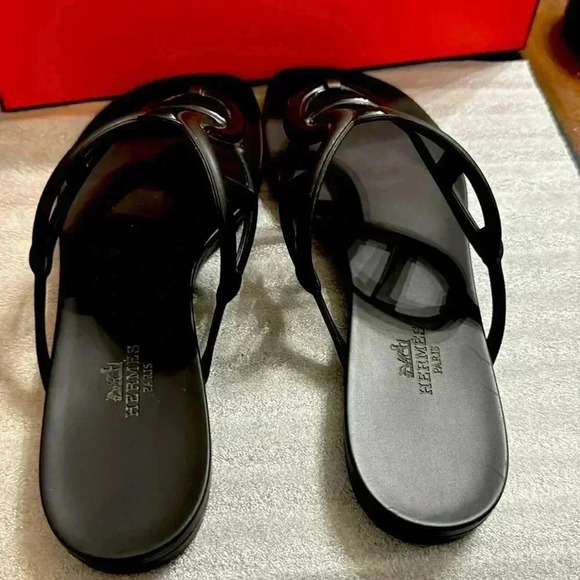 Hermes
Rubber Womens Egerie
Sandals 38 Black - Picture 8 of 9